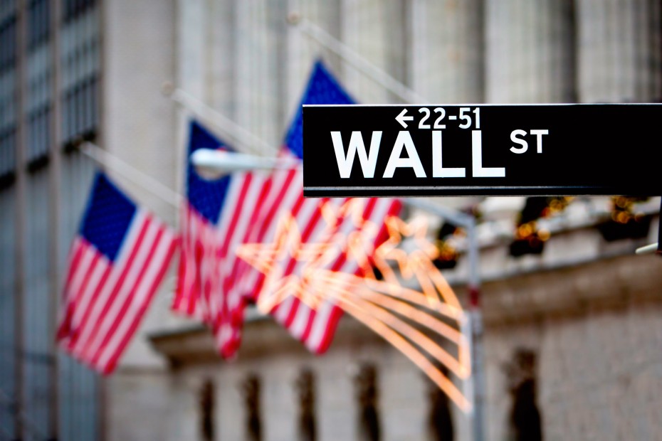 Στη «σκιά» του εμπορικού πολέμου και πάλι η Wall Street
