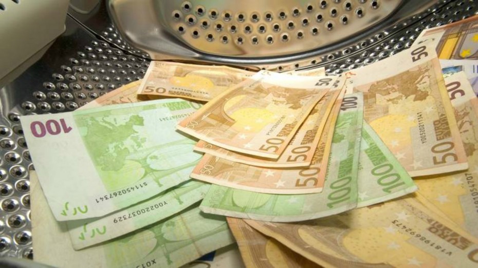 Έλεγχος των ΜΚΟ για τις «χρυσές βίζες» από την Αρχή για το ξέπλυμα χρήματος