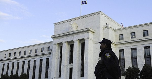 Αναμενόμενη αύξηση επιτοκίων από τη Fed - Χαμήλωσε το στόχο για το 2019