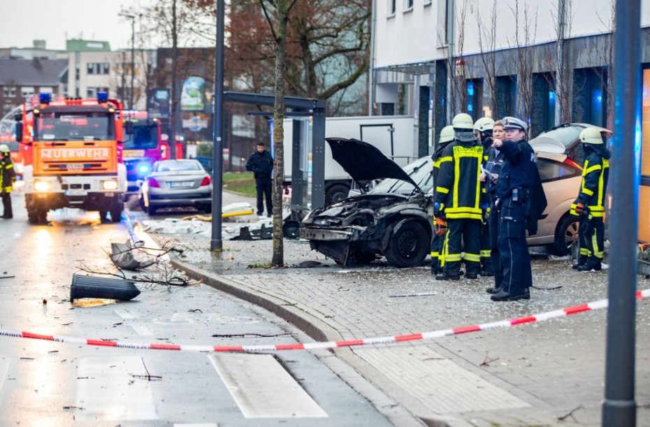 Γερμανία: 10 τραυματίες από αυτοκίνητο που έπεσε πάνω σε πεζούς