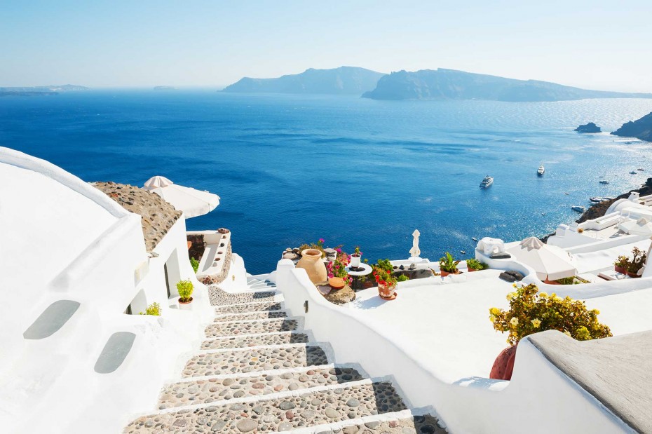 Handelsblatt: Ο τουρισμός βγάζει την ελληνική οικονομία από την κρίση