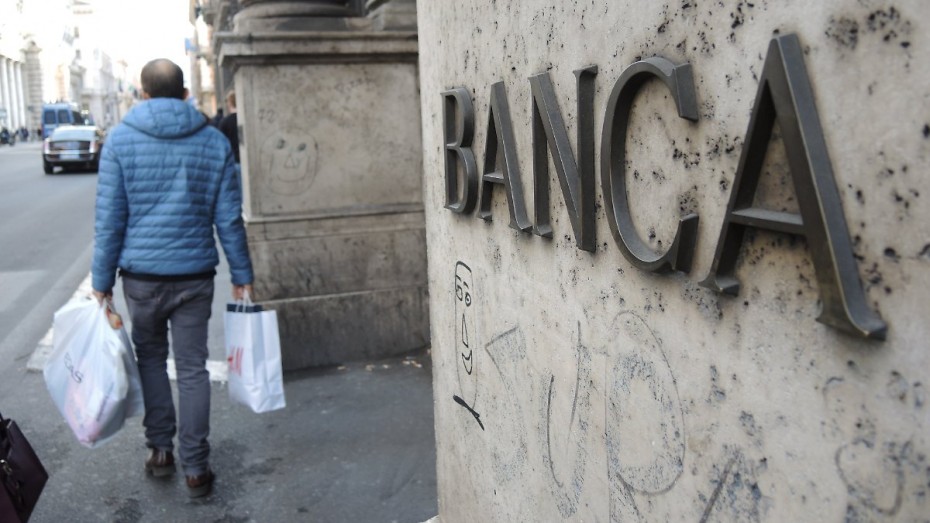 «Βολίδες» από Moody's για τις ιταλικές τράπεζες