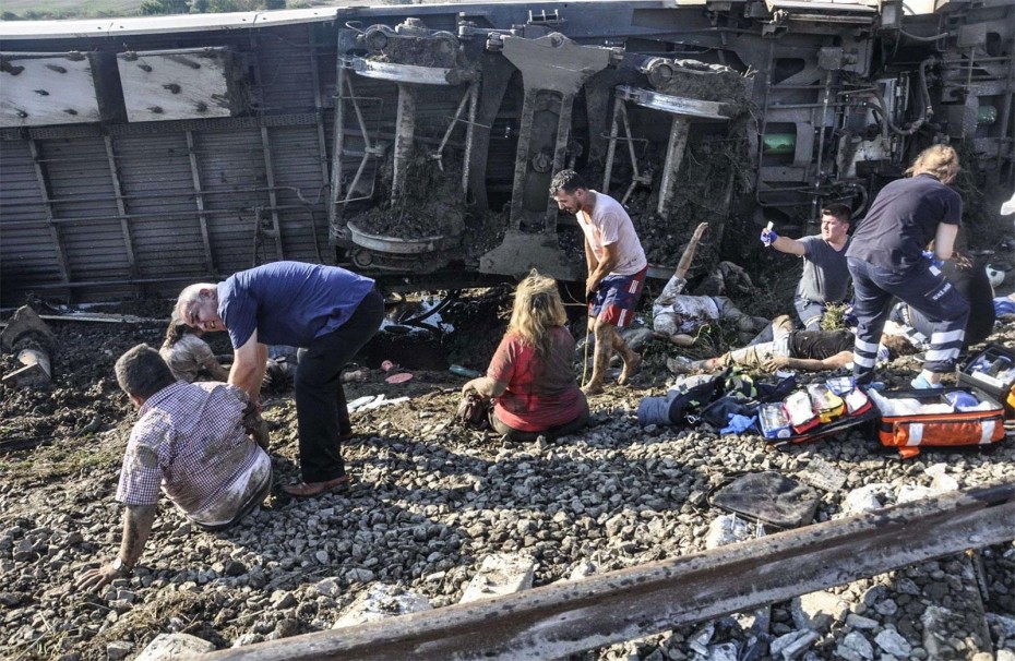 Τουρκία: Σύγκρουση τρένου με αμαξοστοιχία – 7 νεκροί και 43 τραυματίες