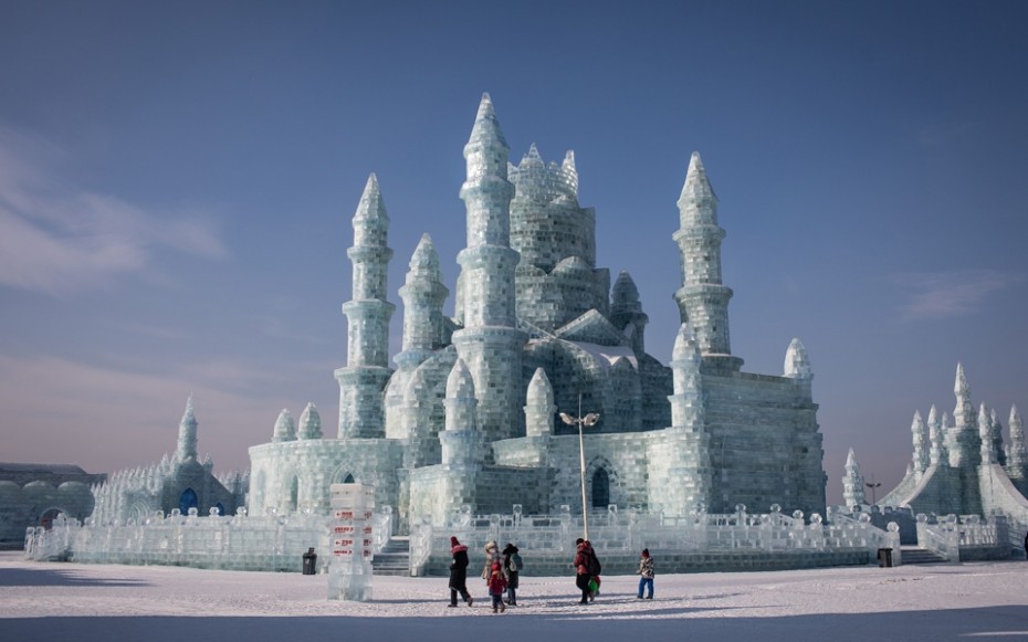 Κίνα: Παλάτια από πάγο στην παραμυθένια πολιτεία (φωτογραφίες)