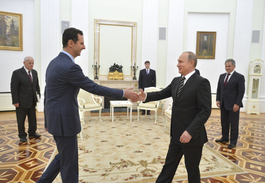 «Δυστυχώς, ο Άσαντ θα παραμείνει στην εξουσία» παραδέχτηκε ο Βρετανός ΥΠΕΞ