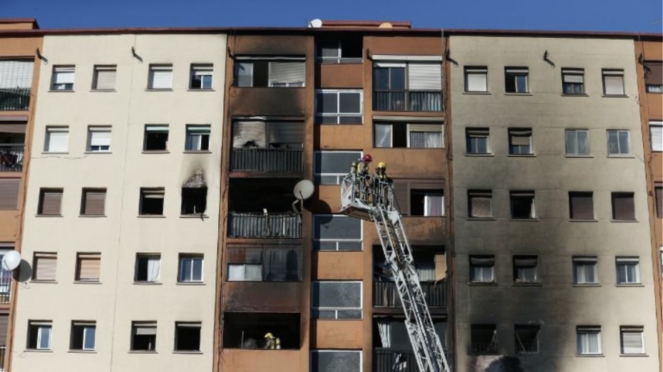Τραγωδία στην Καταλονία από πυρκαγιά σε πολυκατοικία