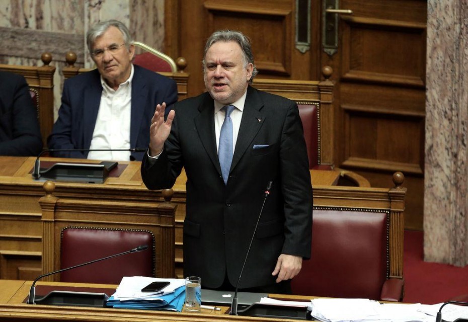 Βουλή: Κατατέθηκε το επίσημο κείμενο του συντάγματος της ΠΓΔΜ