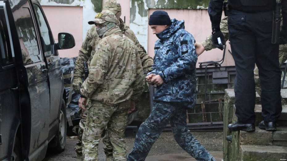 Η Ρωσία παρατείνει την κράτηση των 8 Ουκρανών ναυτών