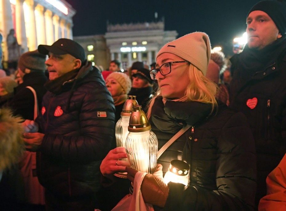 Στους δρόμους οι Πολωνοί για τη δολοφονία του δημάρχου του Γκντανσκ
