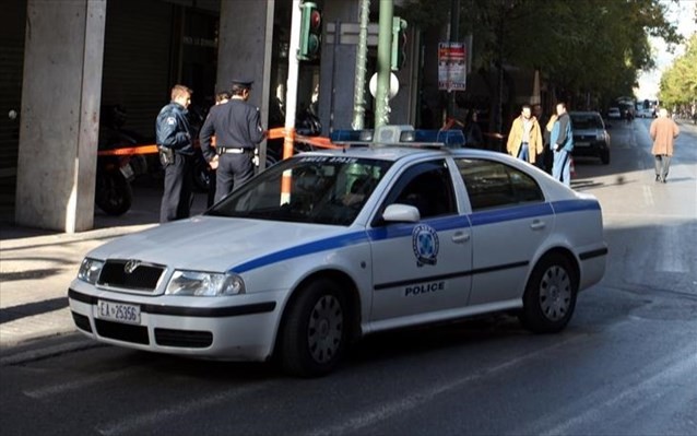 Θεσσαλονίκη: Παραδόθηκε ο άντρας που «ταμπουρώθηκε» μέσα σε τράπεζα