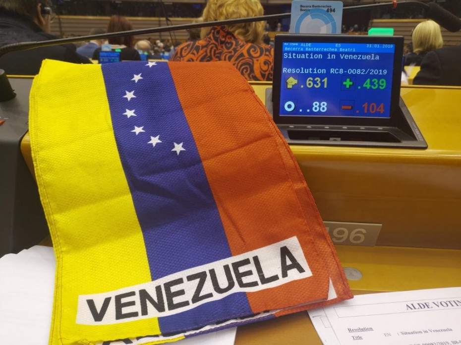 Το Ευρωκοινοβούλιο αναγνώρισε τον Γκουαϊδό ως πρόεδρο της Βενεζουέλας