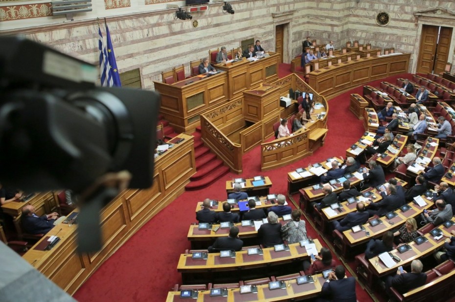 Η ΝΔ ζητά υπουργικές απαντήσεις για τις Πρέσπες στη Βουλή