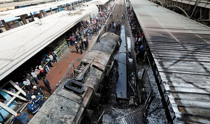 Στους 25 οι νεκροί από το σιδηροδρομικό δυστύχημα στο Κάιρο