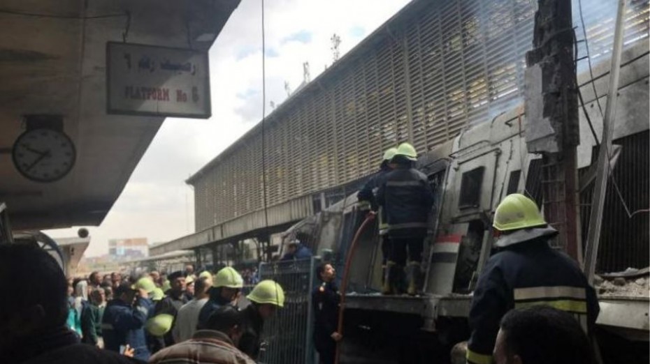Τραγωδία στο Κάιρο από πυρκαγιά σε σιδηροδρομικό σταθμό