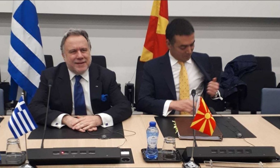 Υποχρεωτικά το Βόρεια Μακεδονία από τις επόμενες μέρες, τόνισε ο Κατρούγκαλος