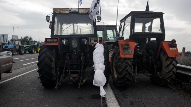 Μπλόκο στα Τέμπη ετοιμάζουν οι αγρότες