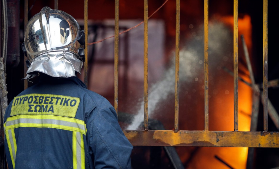 Πυρκαγιά σε μηχανουργείο στην ΕΟ Θεσσαλονίκης - Νέων Μουδανιών