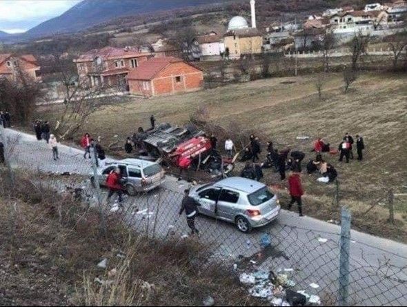 Ανατροπή λεωφορείου με 13 νεκρούς στην ΠΓΔΜ
