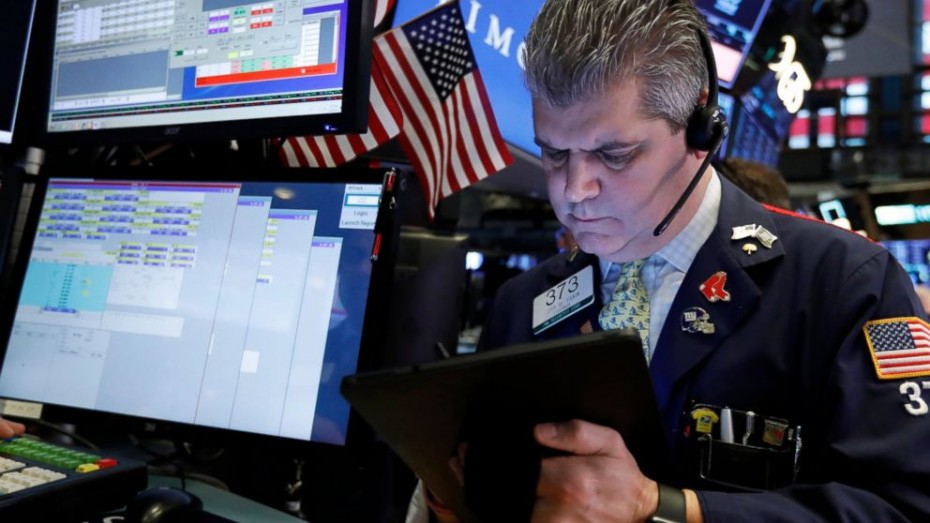 «Διχασμένη» η Wall Street στο άνοιγμα της Παρασκευής