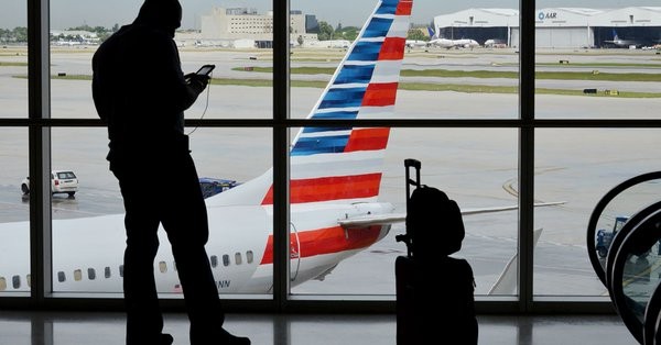 Αναστολή πτήσεων της American Airlines για τη Βενεζουέλα