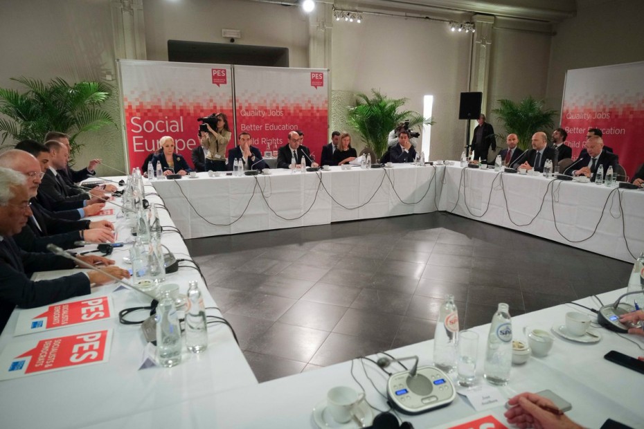 Στη συνάντηση των Ευρωπαίων σοσιαλδημοκρατών ο Τσίπρας