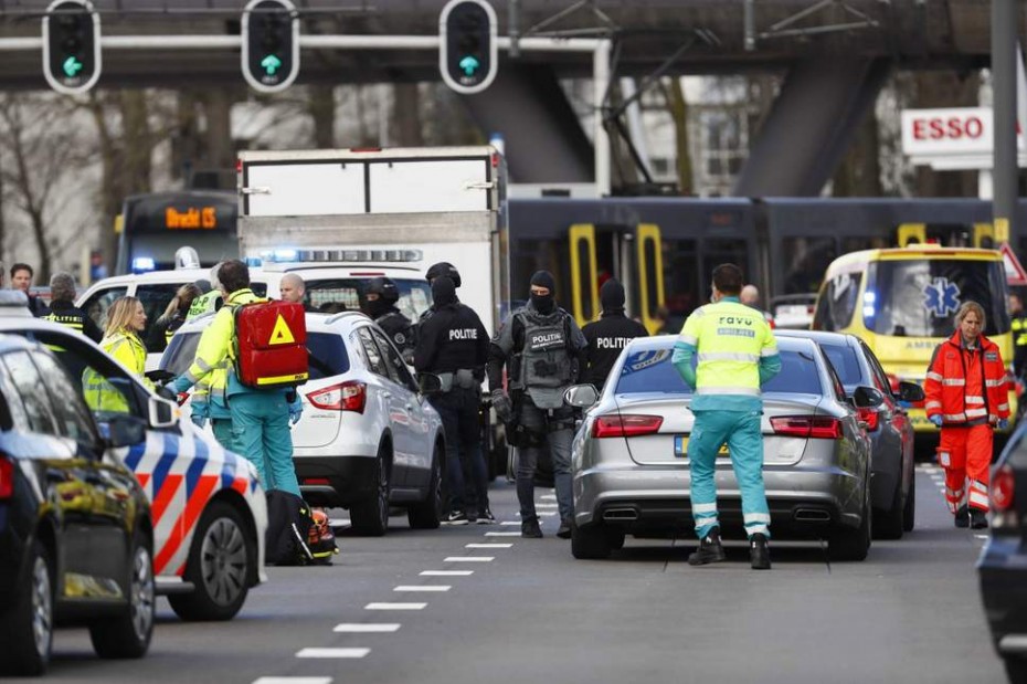 Eπίθεση με τραυματίες και έναν νεκρό σε τραμ στην Ολλανδία 