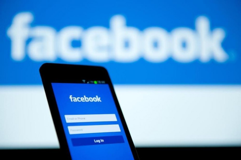 «Έπεσε» το Facebook σε Ευρώπη και ΗΠΑ