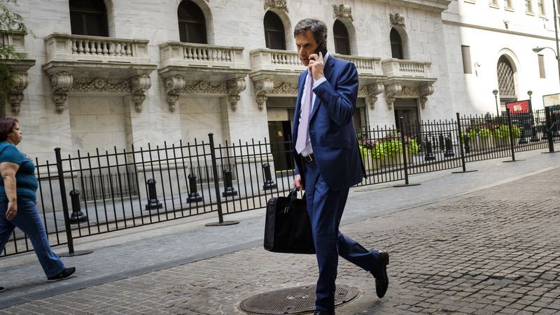 «Ξυπνούν» και πάλι οι εμπορικοί φόβοι στη Wall Street