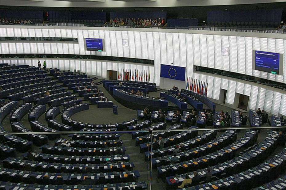Die Zeit: Στις ευρωεκλογές η Ακροδεξιά θα συνεχίσει να αυξάνεται