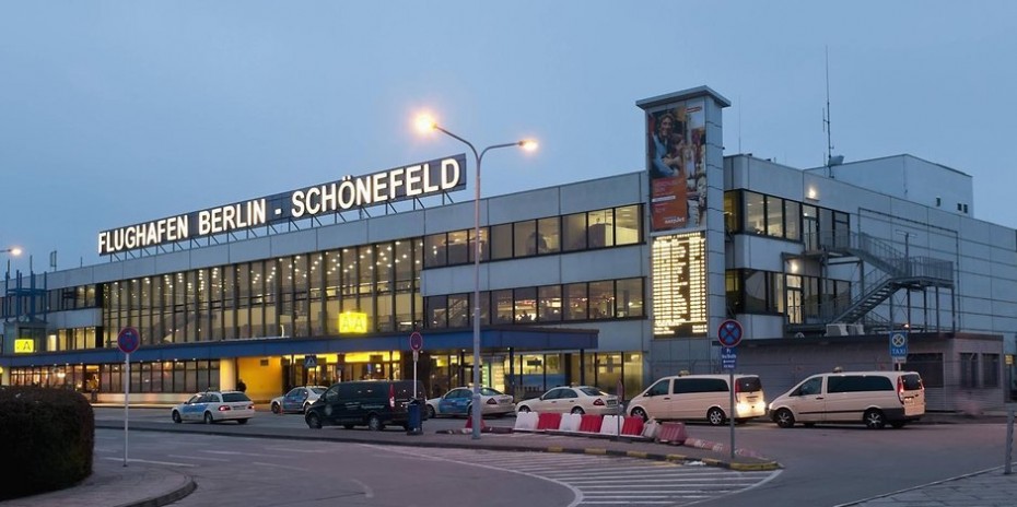 Έκλεισε προσωρινά το το αεροδρόμιο Σένεφελντ του Βερολίνου