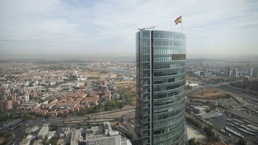Εκκενώθηκε ουρανοξύστης στη Μαδρίτη λόγω απειλής για βόμβα