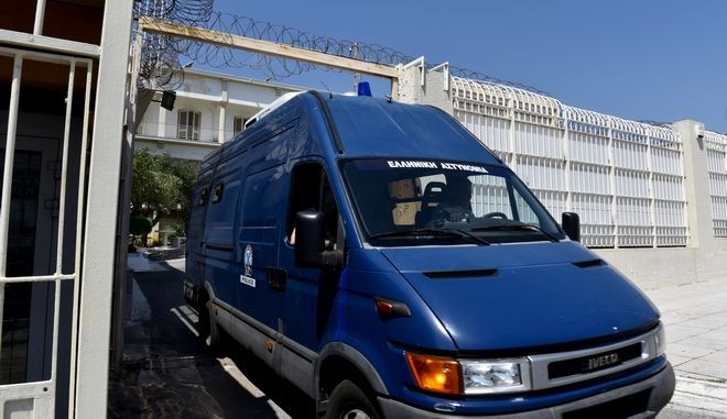 «Μαφία των φυλακών»: Εσπευσμένα στο νοσοκομεία ο δικηγόρος Αντωνόπουλος