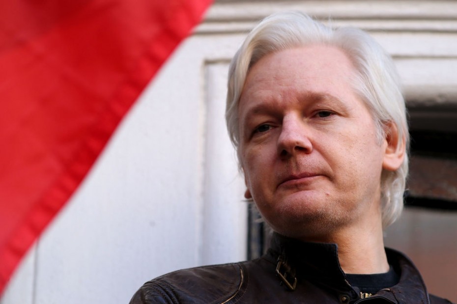 Στα χέρια των αρχών μετά από 7 χρόνια ο ιδρυτής του Wikileaks