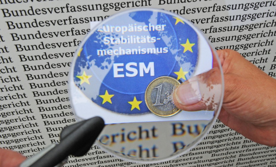 ESM: «Πράσινο φως» στα μέτρα για το χρέος και μήνυμα για προσήλωση στις μεταρρυθμίσεις