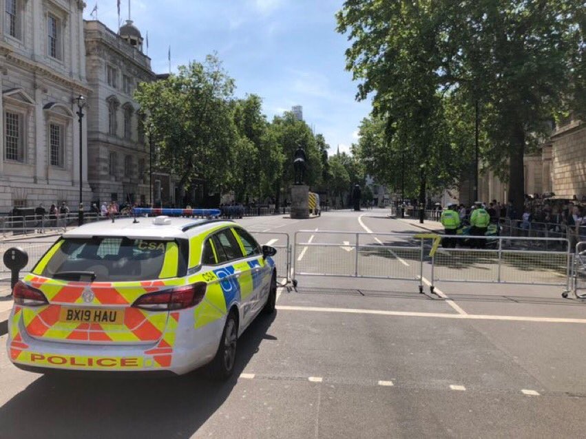 Συναγερμός στο Λονδίνο λόγω ύποπτου δέματος στο Whitehall