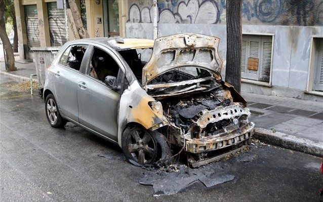 Εμπρησμός αυτοκινήτου στο Πανόραμα Θεσσαλονίκης