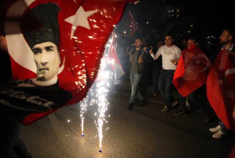 Στους δρόμους οι Τούρκοι ενάντια στις επαναληπτικές εκλογές 