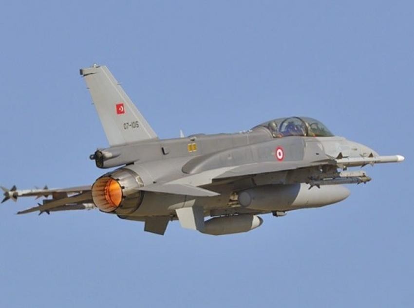 ΓΕΕΘΑ: 13 τουρκικές παραβιάσεις και 5 εικονικές αερομαχίες την Πέμπτη