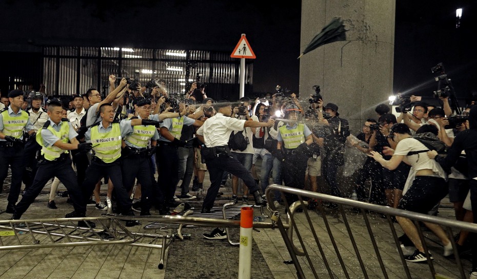 Ήταν οργανωμένες ταραχές, υποστηρίζει η κυβέρνηση του Χονγκ Κονγκ