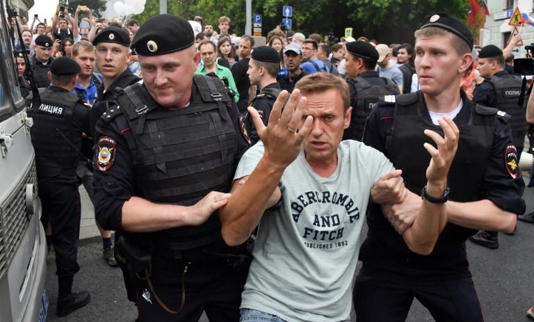 Ρωσία: Περισσότερες από 400 συλλήψεις σε «παράνομη» διαδήλωση