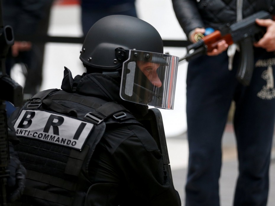 Συναγερμός στην Γαλλία: Επίθεση έξω από τέμενος - 2 τραυματίες