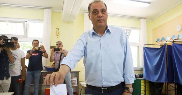 Ο Βελόπουλος καταγγέλλει έλλειψη ψηφοδελτίων στη Θεσσαλονίκη