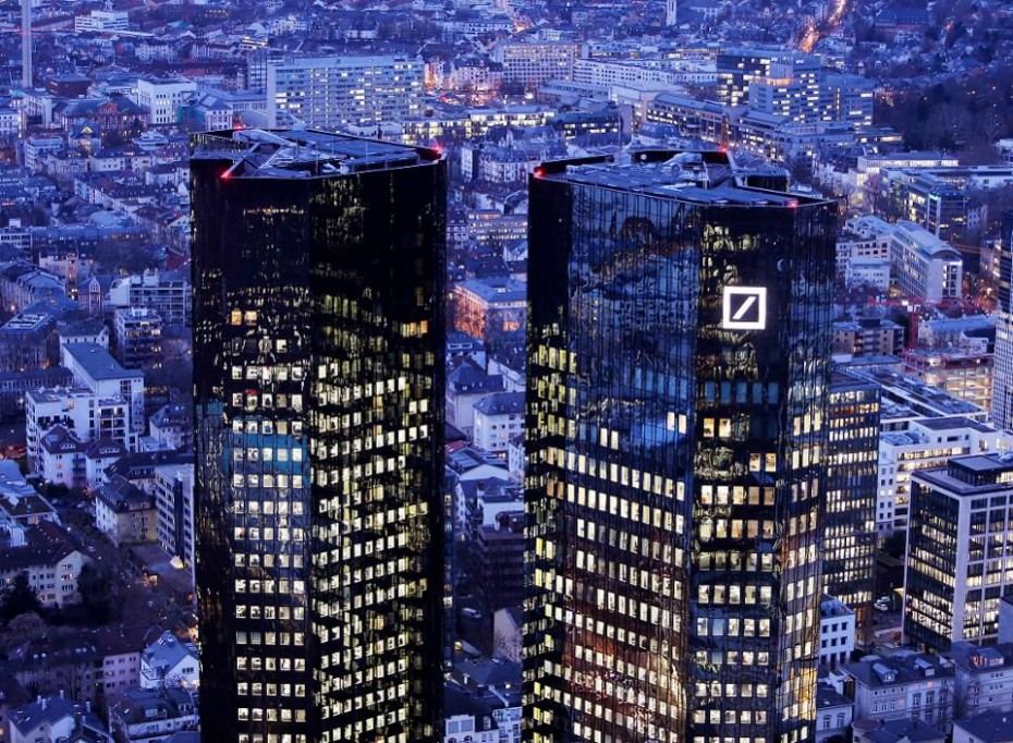 Deutsche Bank: Γερό «τσεκούρι» στις θέσεις εργασίας
