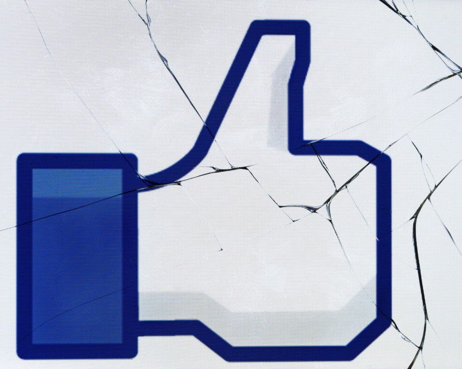 Έπεσε - πάλι - το Facebook σε πολλές χώρες της Ευρώπης