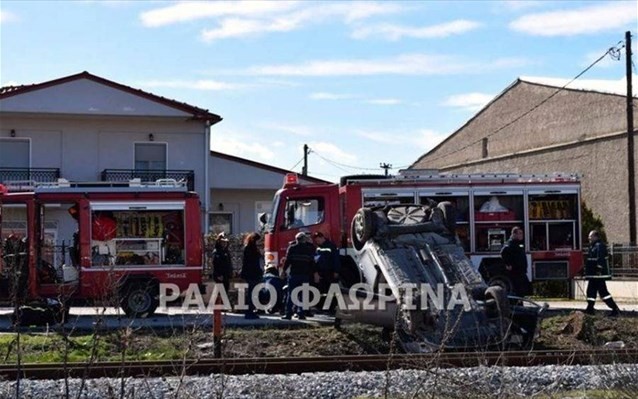 Σύγκρουση τρένου με ΙΧ στη Φλώρινα - Απεγκλωβίστηκε ο οδηγός
