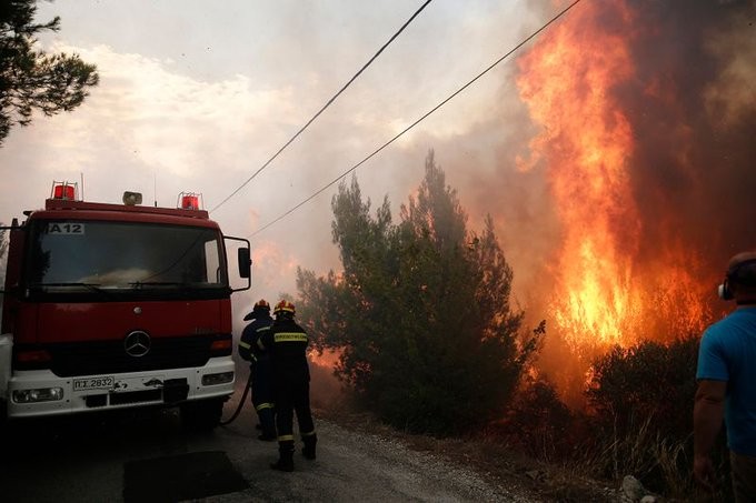 Περιορίστηκε η πυρκαγιά στο Γλυφονέρι της Κέρκυρας