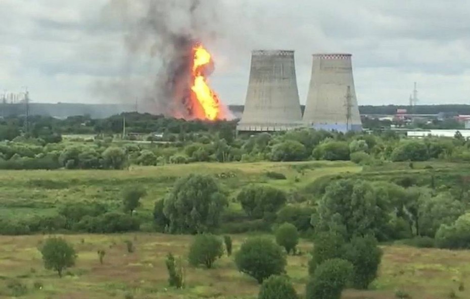 Μεγάλη πυρκαγιά σε εργοστάσιο ηλεκτρικής ενέργειας στη Μόσχα