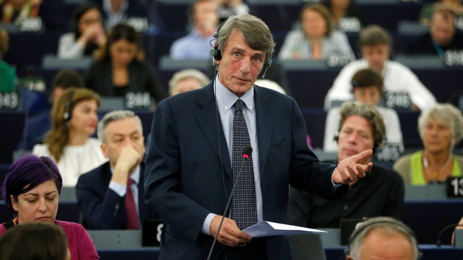 Ο παρουσιαστής ειδήσεων που πήρε τα «ηνία» του Ευρωκοινοβουλίου