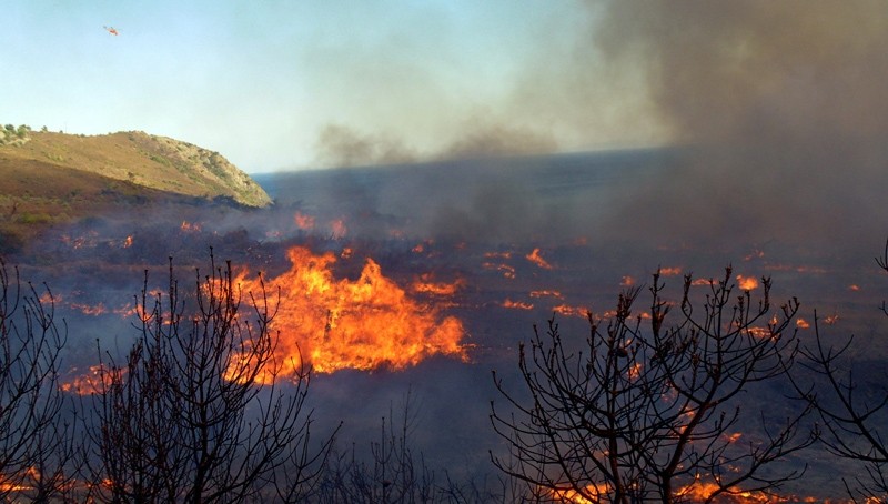 Τώρα και πυρκαγιά στην Χαλκιδική