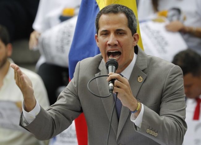 Ο Γκουαϊδό απειλεί τον Μαδούρο για νέες εκλογές στη Βενεζουέλα